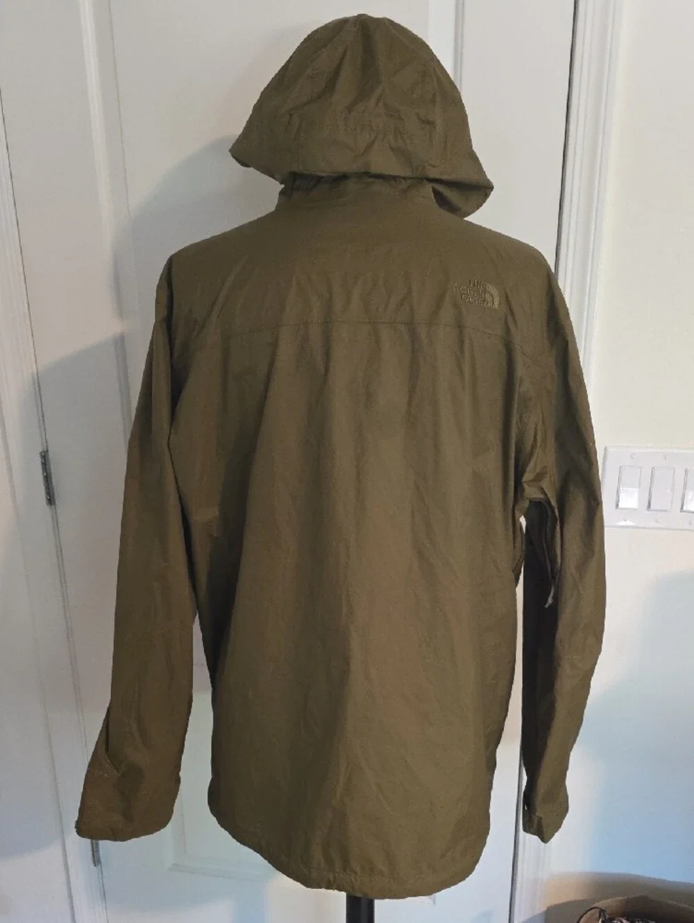 The North Face Men's Olive Hooded Raincoat